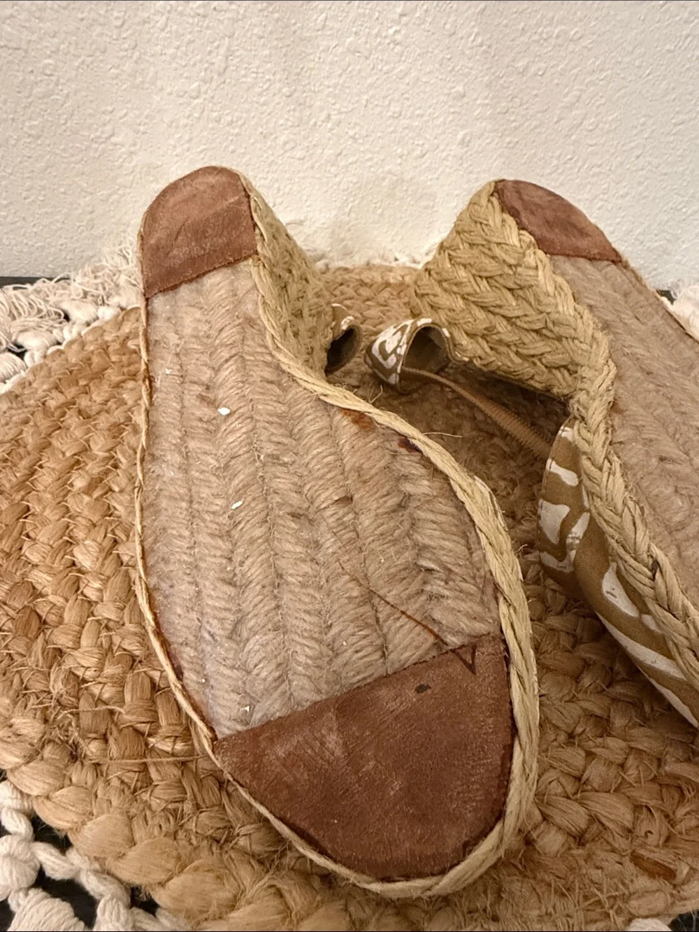 Lauren Ralph Lauren Tan White Batik Print Espadrille Wedge Sandals Size 6.5